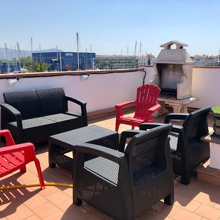 Appartement 80 M2,Port Rhodes D-2 Chambres, Terrasse Panoramique, Vue Sur Le Canal Principal D'Empuriabrava Luaran gambar