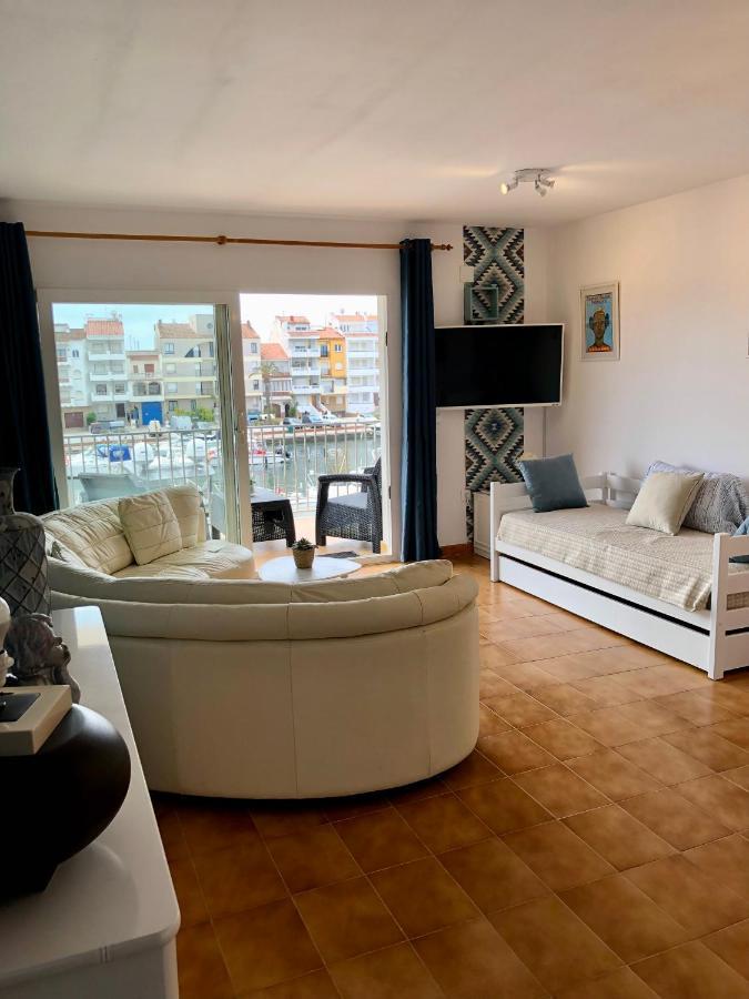 Appartement 80 M2,Port Rhodes D-2 Chambres, Terrasse Panoramique, Vue Sur Le Canal Principal D'Empuriabrava Luaran gambar