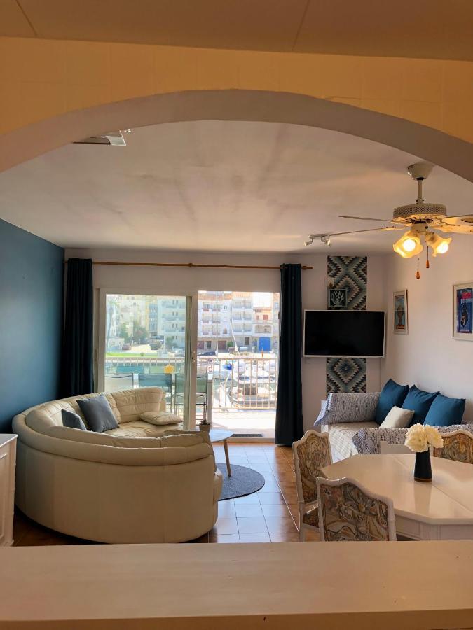 Appartement 80 M2,Port Rhodes D-2 Chambres, Terrasse Panoramique, Vue Sur Le Canal Principal D'Empuriabrava Luaran gambar