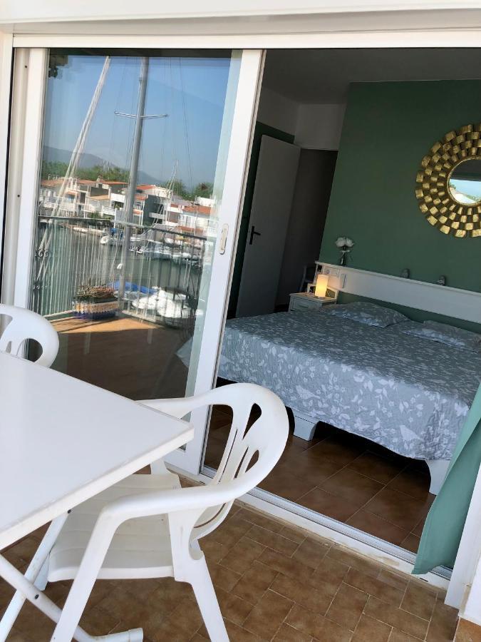 Appartement 80 M2,Port Rhodes D-2 Chambres, Terrasse Panoramique, Vue Sur Le Canal Principal D'Empuriabrava Luaran gambar