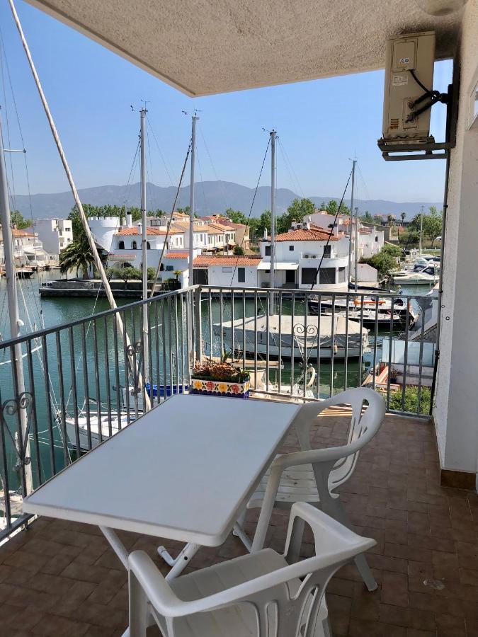 Appartement 80 M2,Port Rhodes D-2 Chambres, Terrasse Panoramique, Vue Sur Le Canal Principal D'Empuriabrava Luaran gambar